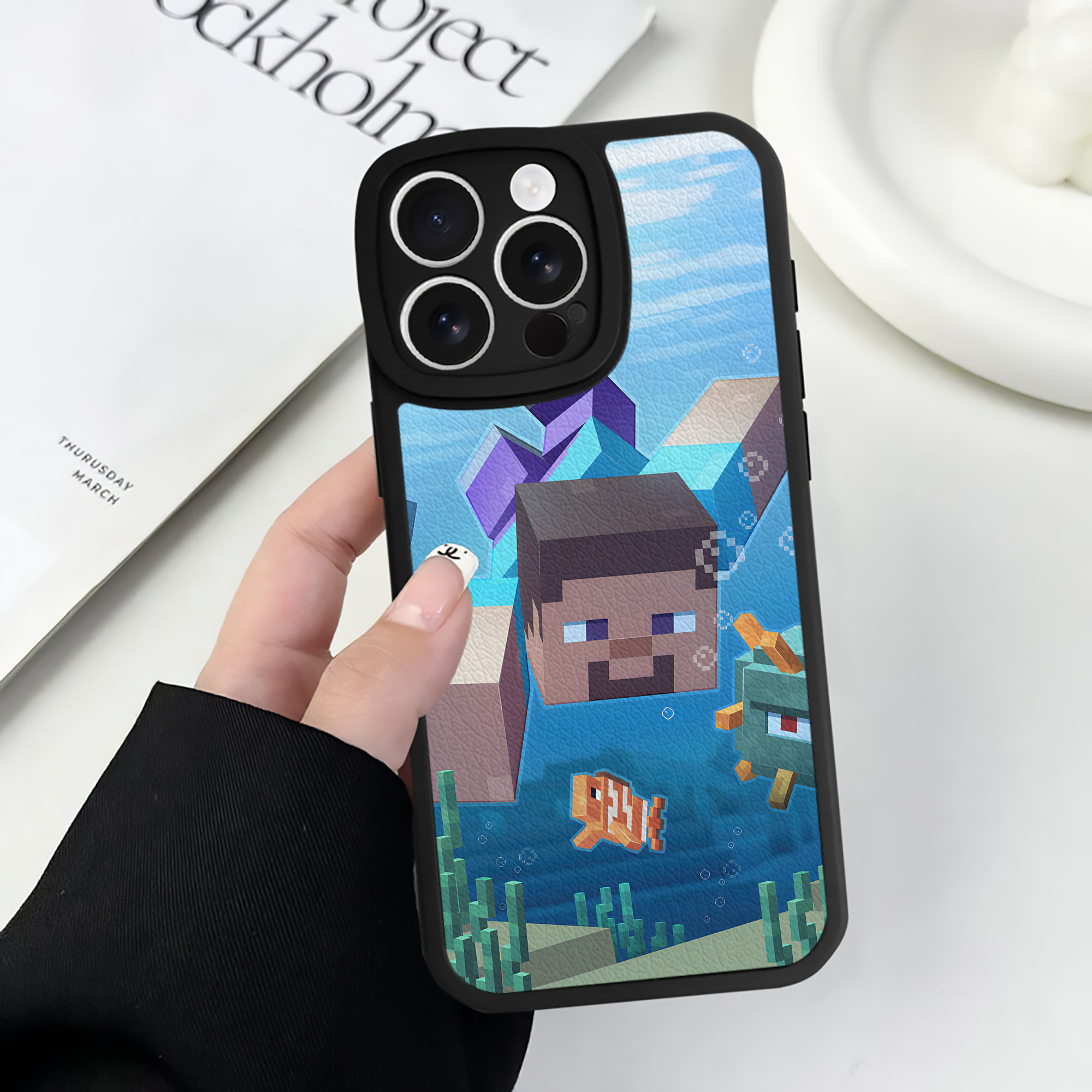 （画像用） マインクラフト ブロックの世界 Minecraft MC Block world 【iPhone 16シリーズ対応】シリコンスマホケース（レザー調） 材質：シリコン